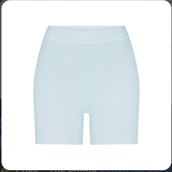SKIMS Cotton Ribbed Boxer Shorts Size M In Opal/Light Blue NWT in packaging - Picture 2 of 6